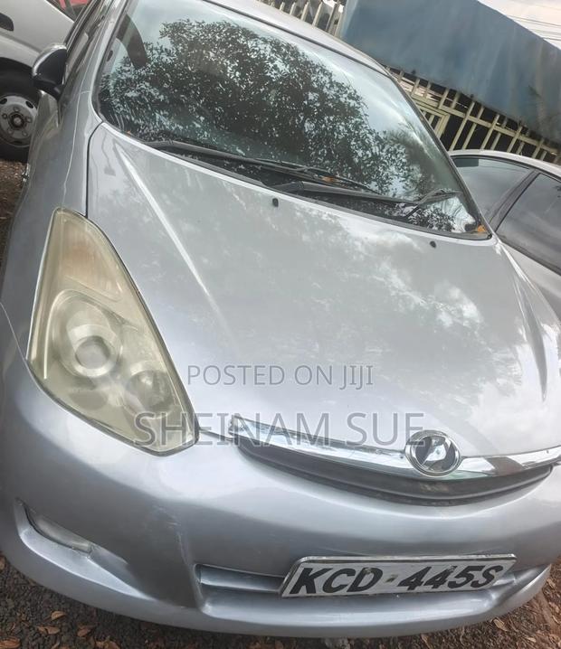 Toyota Wish 2007 Silver