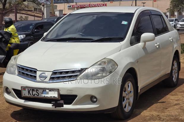 Nissan Tiida 2011 White