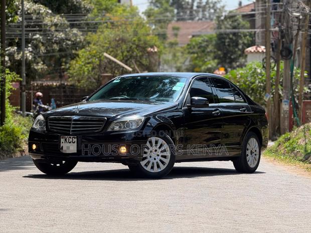 Mercedes-Benz C200 2009 Black