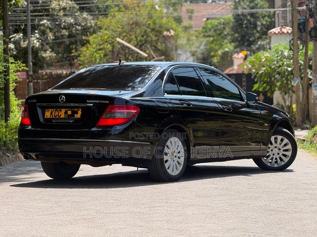 Mercedes-Benz C200 2009 Black