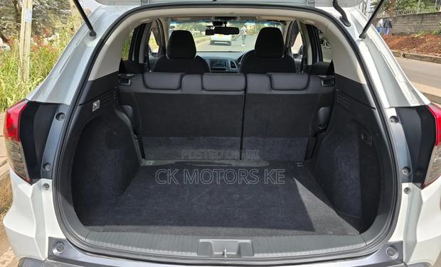 Honda Vezel 2019 White