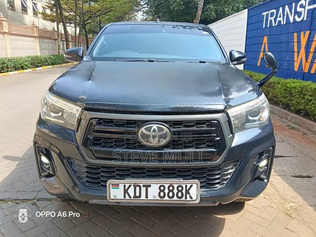 Toyota Hilux 2019 Matt Black