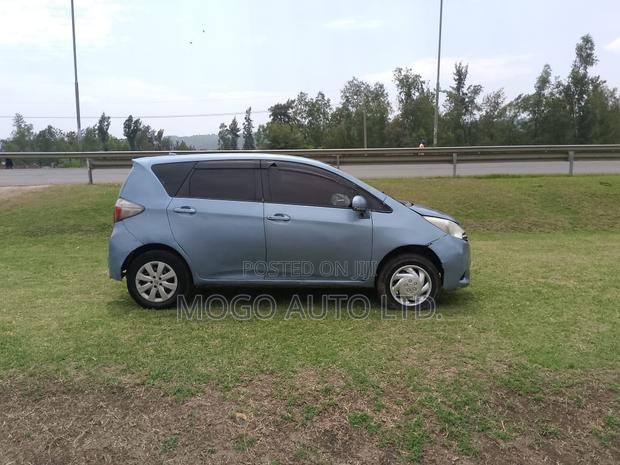 Toyota Ractis 2011 Blue
