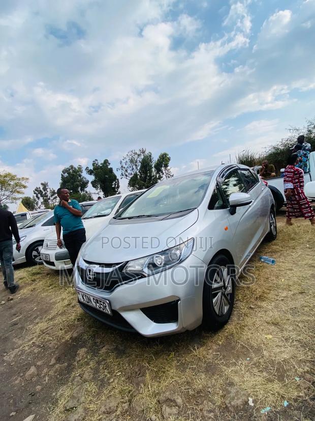 Honda Fit 2016 Silver