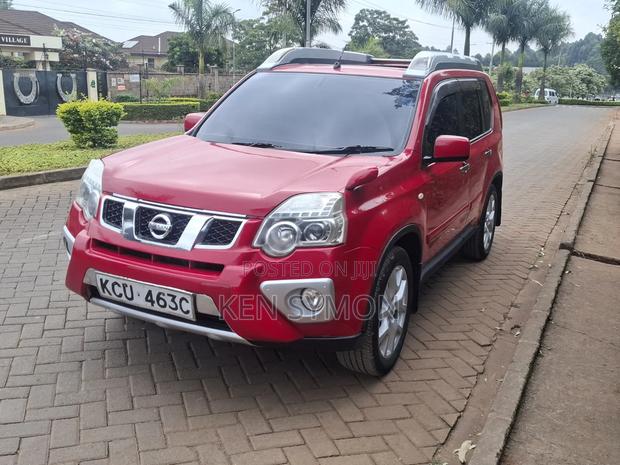 Nissan X-Trail 2012 Red