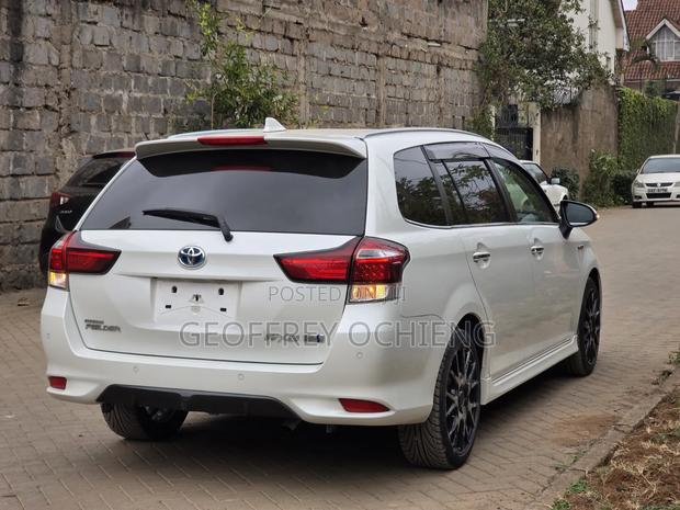 Toyota Corolla Fielder 2019 White