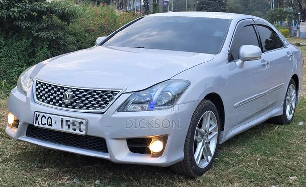 Toyota Crown 2012 Silver