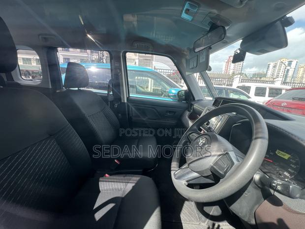 Toyota Tank 2019 Silver