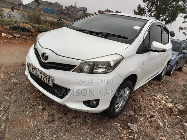 Toyota Vitz 2015 White