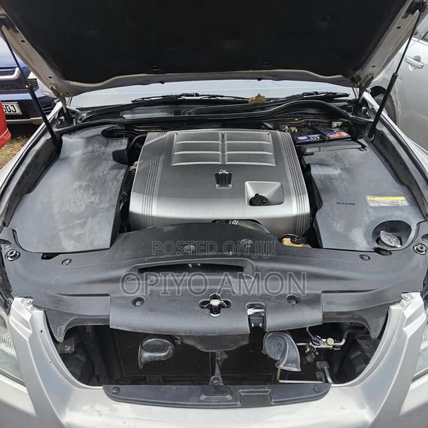 Toyota Crown 2011 Silver