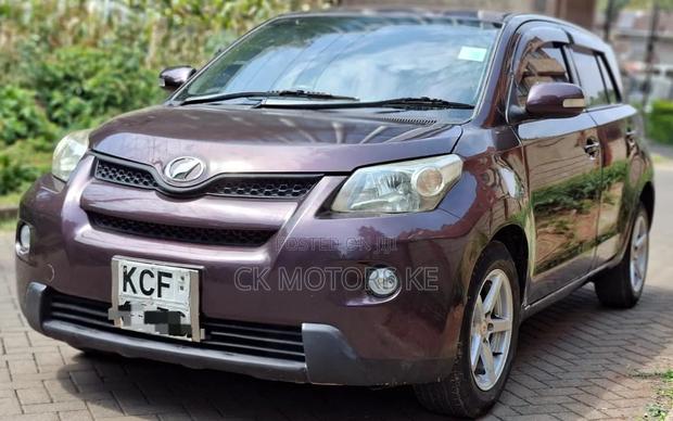 Toyota IST 2008 Maroon