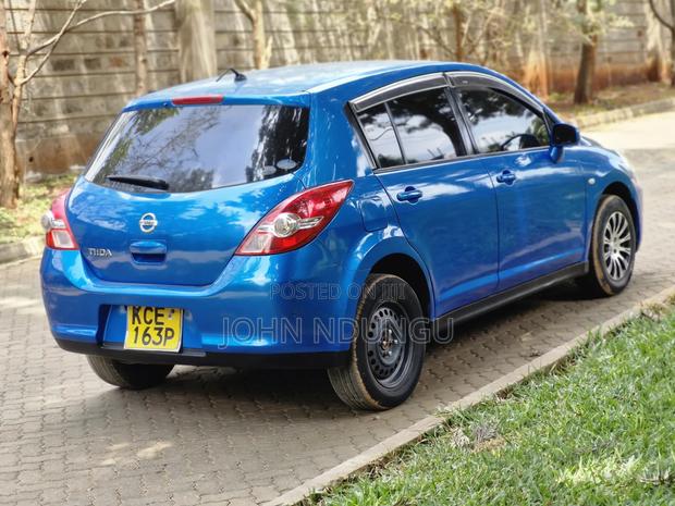 Nissan Tiida 2009 Blue