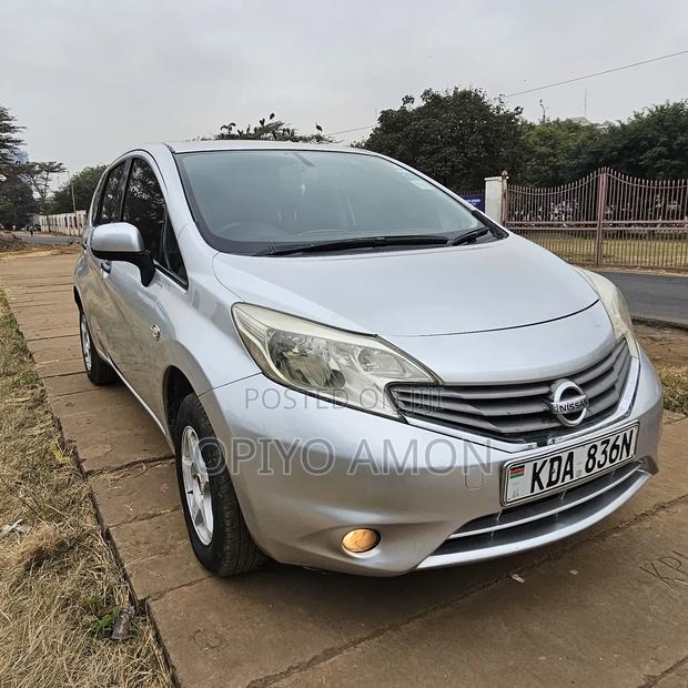 Nissan Note 2013 Silver