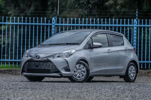 Toyota Vitz 1.0 FWD 5dr 2019 Silver