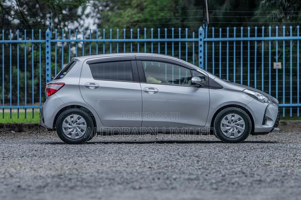 Toyota Vitz 1.0 FWD 5dr 2019 Silver