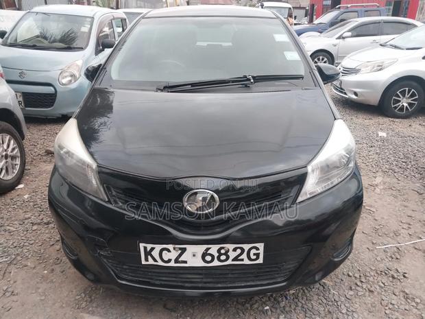 Toyota Vitz 2013 Black