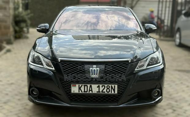 Toyota Crown 2014 Matt Black