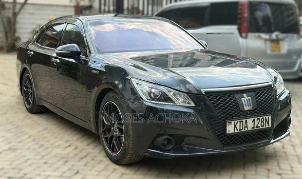 Toyota Crown 2014 Matt Black