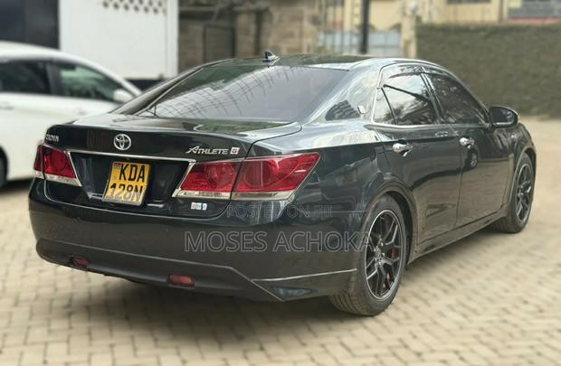 Toyota Crown 2014 Matt Black
