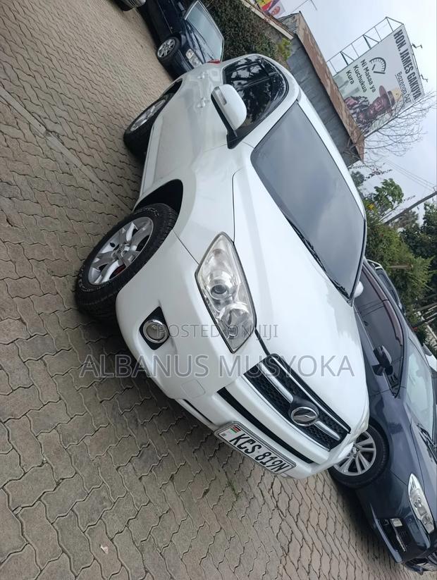 Toyota RAV4 2011 White
