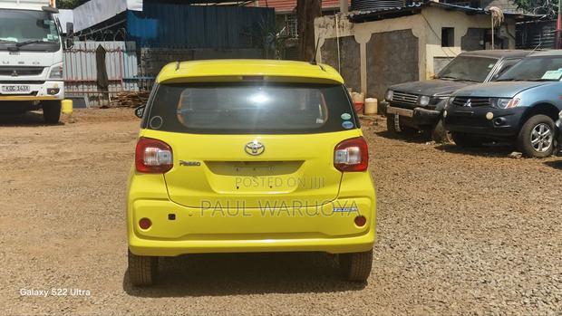 Toyota Passo 2018 Yellow