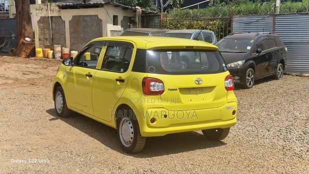 Toyota Passo 2018 Yellow