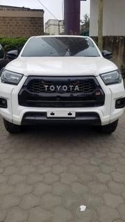Toyota Hilux 2022 White for sale