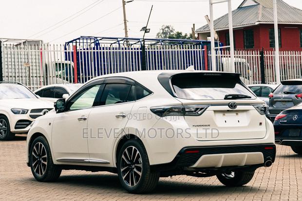 Toyota Harrier 2019 White