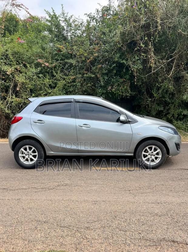 Mazda Demio 2013 Silver