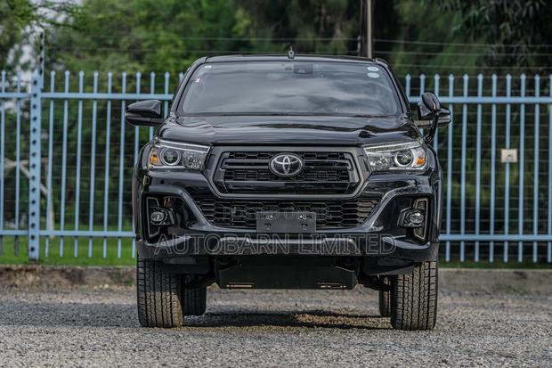 Toyota Hilux 2019 Black