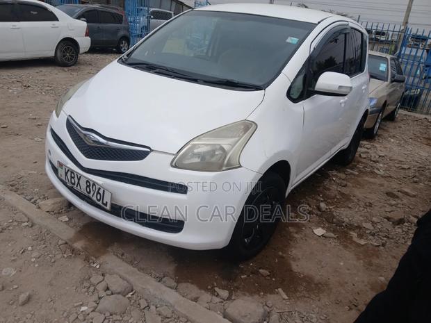 Toyota Ractis 2007 White