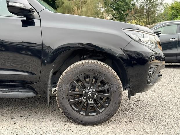 Toyota Land Cruiser Prado 2021 Black