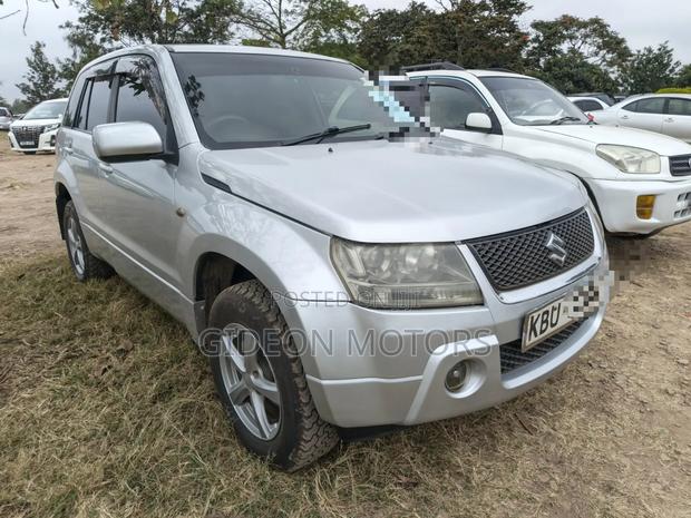 Suzuki Escudo 2006 Silver