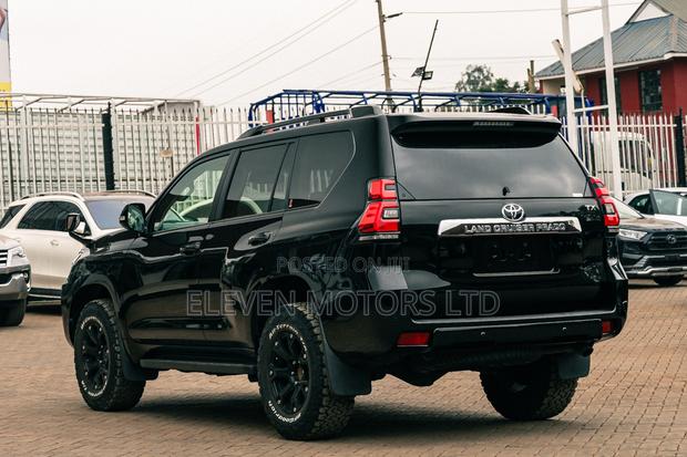 Toyota Land Cruiser Prado 2021 Black