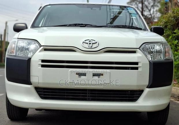 Toyota Succeed 2019 White