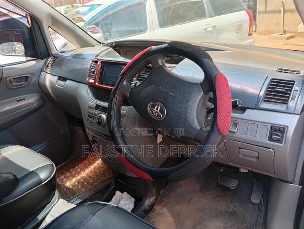 Toyota Noah 2008 Black
