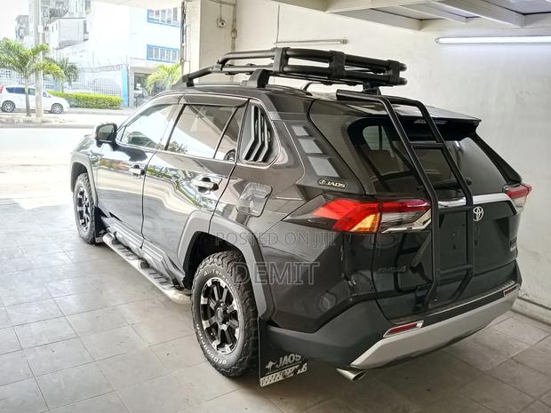 Toyota RAV4 2019 Gray