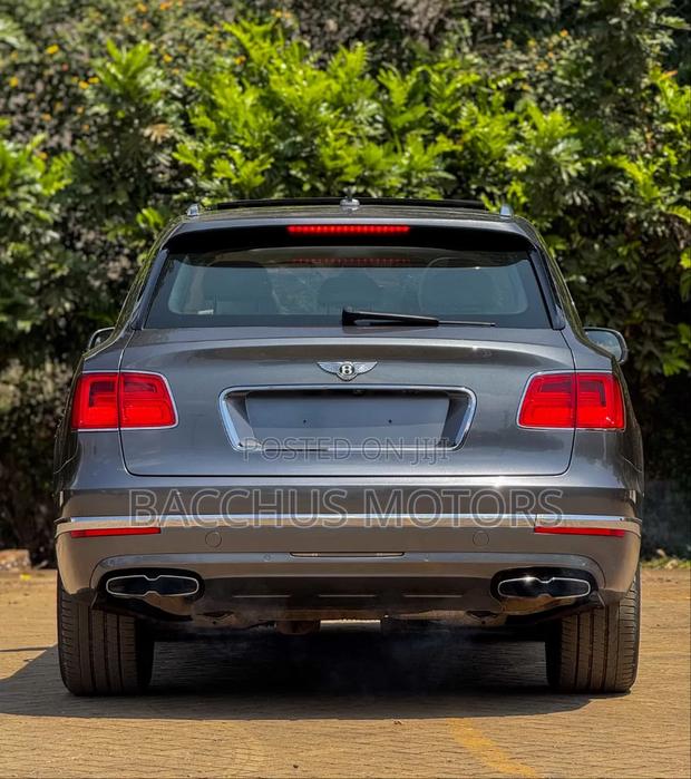 Bentley Bentayga 2018 Gray