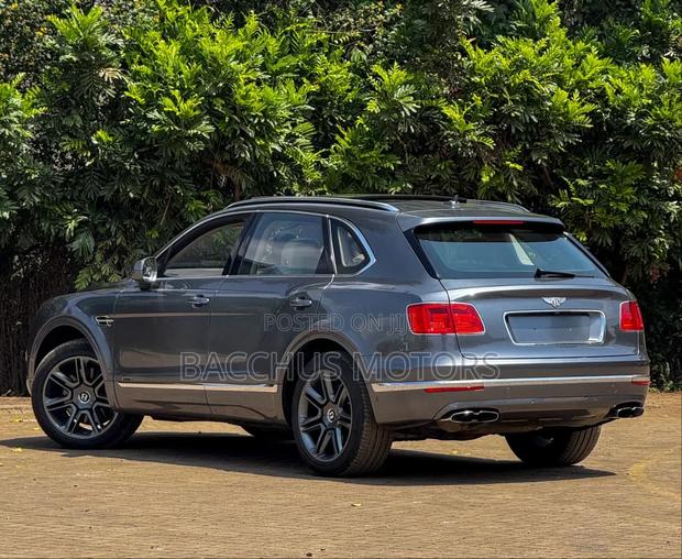 Bentley Bentayga 2018 Gray