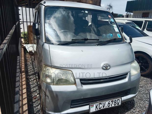 Toyota TownAce 2012 Silver