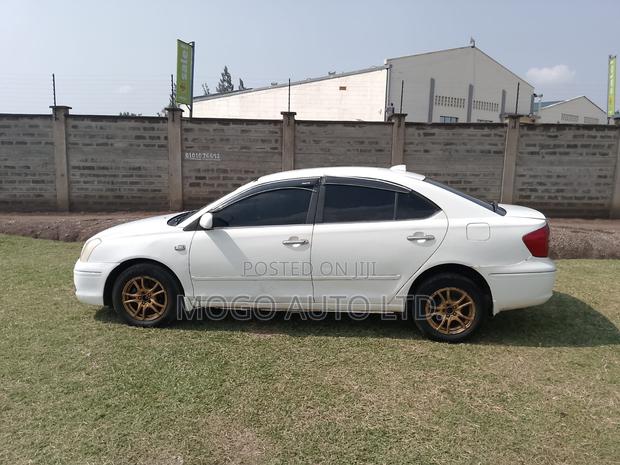 Toyota Premio 2005 White