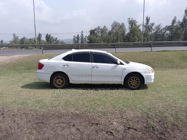 Toyota Premio 2005 White