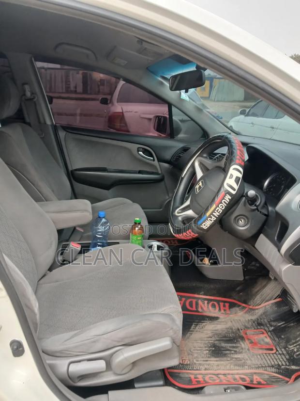 Honda Stream 2010 White
