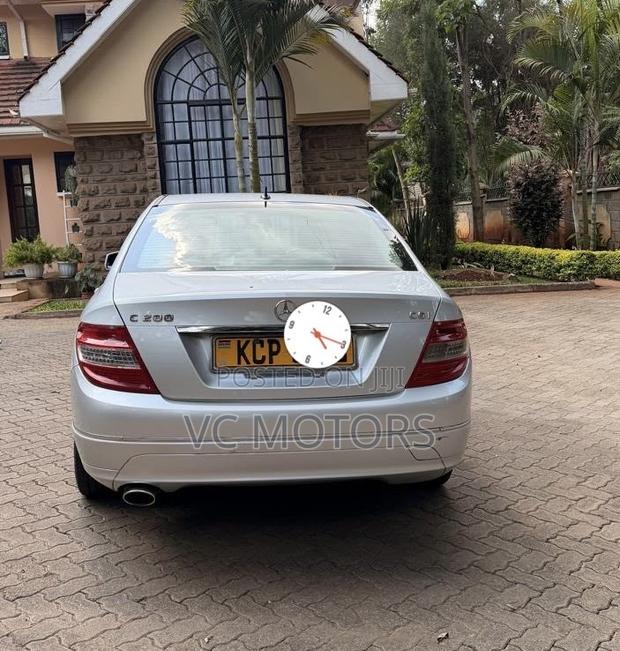 Mercedes-Benz C200 2010 Silver