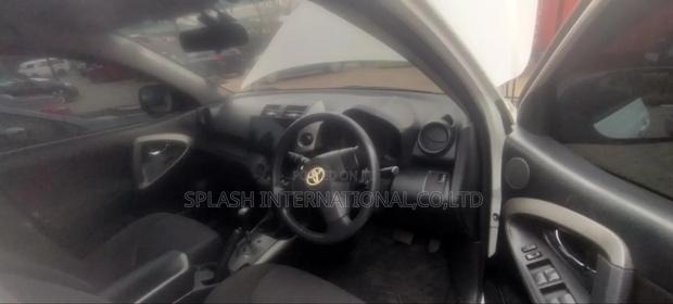 Toyota RAV4 2011 White