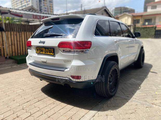 Jeep Grand Cherokee Laredo 4dr 4x4 2016 White