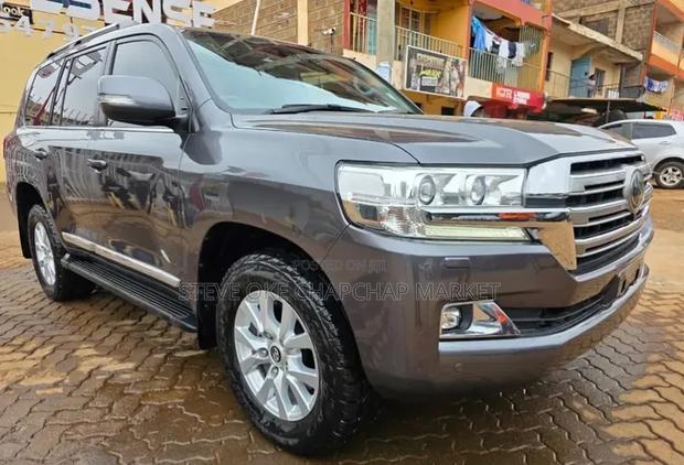Toyota Land Cruiser 4.5 V8 VXR 2019 Gray