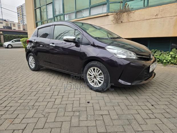 Toyota Vitz 1.3 FWD 3dr 2015 Brown