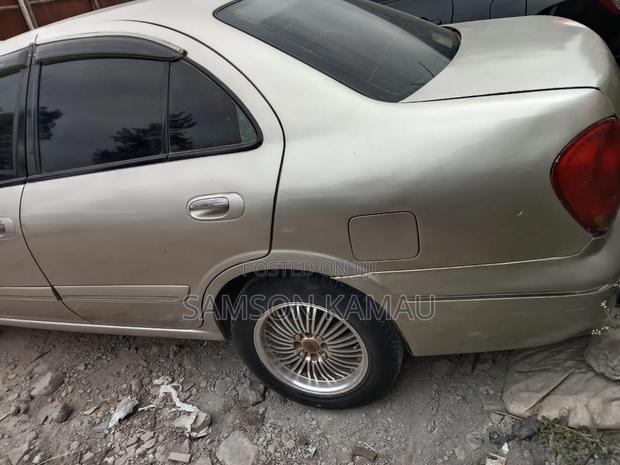 Nissan Sunny 2006 Beige