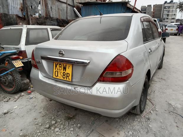 Nissan Tiida 2008 Silver